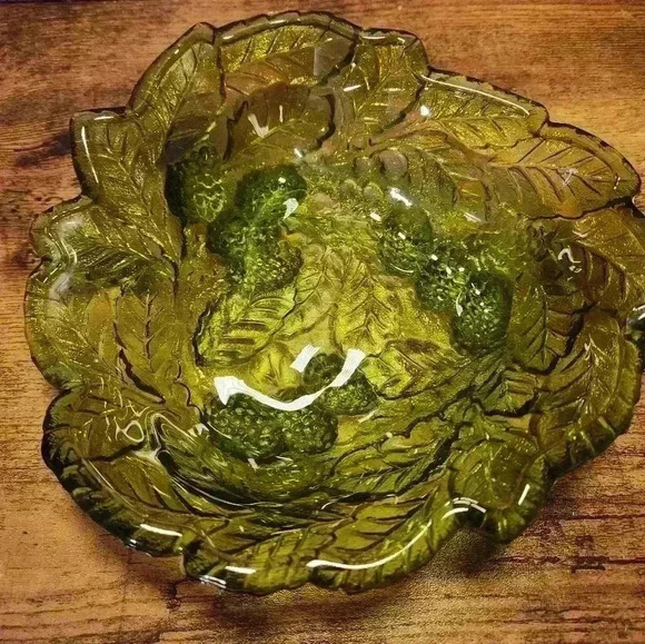 Vintage Indiana Glass Company Loganberry Green Glass Candy Trinket Dish - Picture 1 of 6